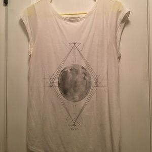 Cute open back T-shirt